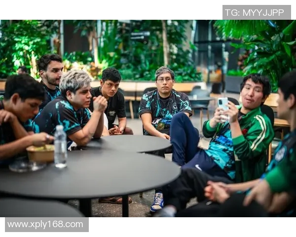 DOTA2战术分析:深入探讨V5战队的团队配合与战略布局 DOTA2战术分析:深入探讨V5战队的团队配合与战略布局